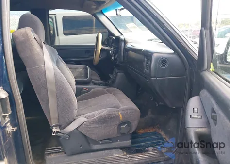 1999 Chevrolet Silverado 1500 Ls z USA, uszkodzony, nr VIN 1GCEK19T2XE123962